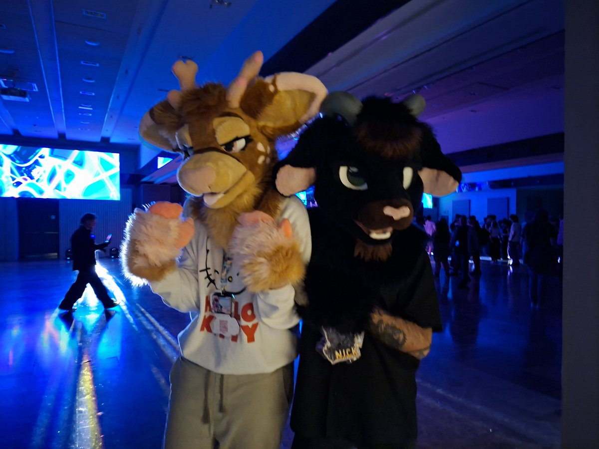 Pink_Deer_Mochi's tweet image. 🦌🐐

🐐: @NickSatha 

#furryfandom #furry #fursona #fursuit #furryconvention #ibercon