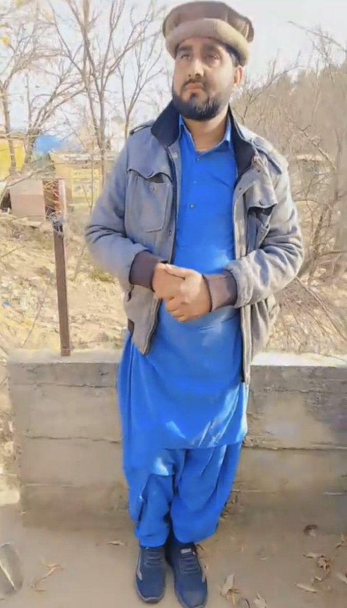 DrIqraAbbasi's tweet photo. یہ بھائی ایبٹ آباد سے تعلق رکھتے ہیں۔ گزشتہ 3 سال سے فالج کے باعث ان کے جسم کا ایک حصہ کام نہیں کر رہا، جس کی وجہ سے وہ چلنے پھرنے سے مکمل طور پر قاصر ہیں۔

ان کے سر پر 3 ننھے بچوں کی ذمہ داری ہے، اور کوئی بھائی یا سہارا بھی موجود نہیں جو ان کا ہاتھ تھام سکے۔

ان کے پاس ایک پرانی ویل چیئر تھی جو اب ٹوٹ چکی ہے، اور اب ان کے لیے نئی ویل چیئر اور راشن کا بندوبست نہایت ضروری ہو چکا ہے۔

ضروری تعاون 25,000 روپے  
یہ رقم ان کی زندگی کو آسان بنانے اور ان کے بچوں کے لیے سہارا بن سکتی ہے۔

آئیں، مل کر اس مشکل وقت میں ان کا ساتھ دیں۔  
آپ کی چھوٹی سی مدد کسی کے لیے زندگی بدل سکتی ہے۔

اس پیغام کو زیادہ سے زیادہ شیئر کریں تاکہ یہ آواز ہر اس دل تک پہنچے جو مدد کر سکتا ہے۔