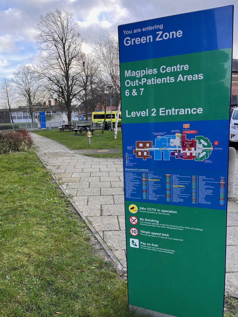 Medway_NHS_FT's tweet image. Visiting the hospital? You can find information points to help you find out where to go.

The First Rate Cafe and Shop will be open until 4pm in the main entrance and Below Deck Galley (Level 1, Purple Zone) is open until 7pm.

#visiting #Easter #Medway #Swale #bankholiday