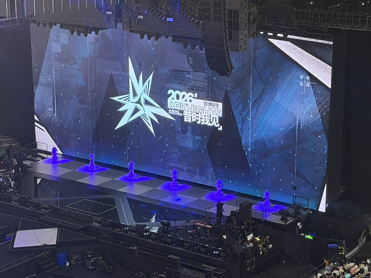 luyaoggg's tweet photo. 五一别赶我走…梅奔别赶我走… https://t.co/HYIyTsuv9P