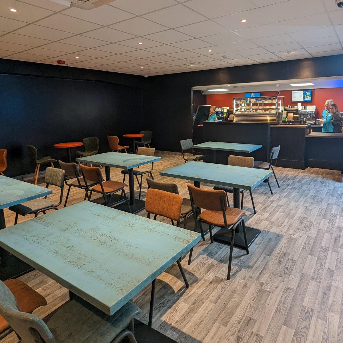 Medway_NHS_FT's tweet image. Visiting the hospital? You can find information points to help you find out where to go.

The First Rate Cafe and Shop will be open until 4pm in the main entrance and Below Deck Galley (Level 1, Purple Zone) is open until 7pm.

#visiting #Easter #Medway #Swale #bankholiday