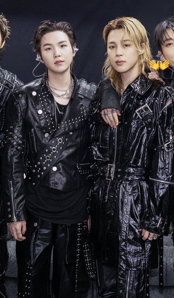 Daily Yoonmin Shoulders 🫂 tweet media