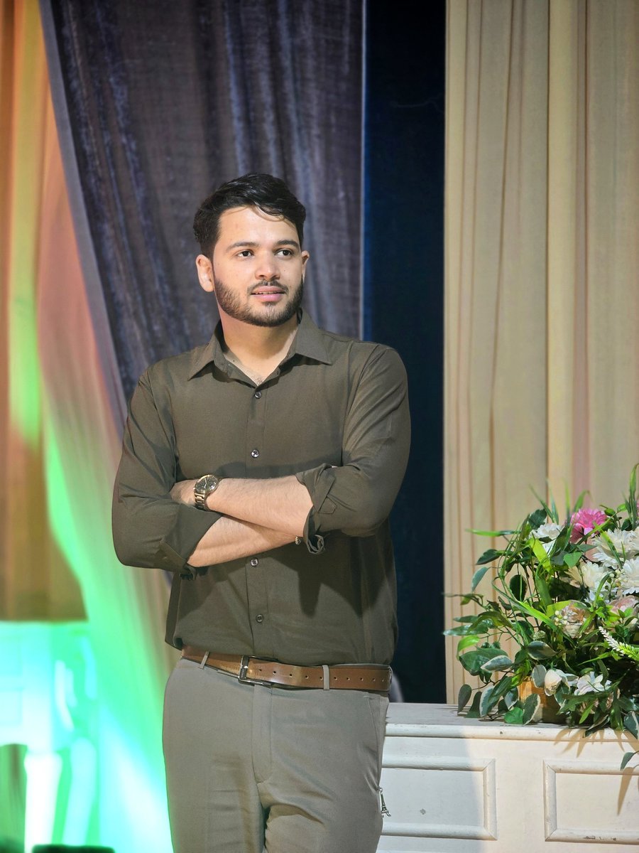 satyamvaidwan's tweet image. Dressing well is a form of good manners.

#Lifestyle #MensFashion #GrowthMindset #ProfessionalVibes #ootd