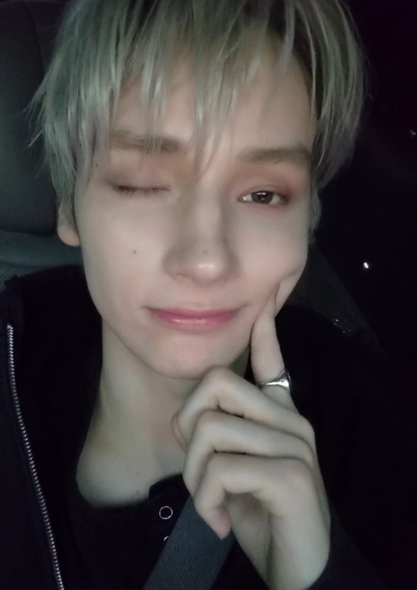 콩.. tweet media