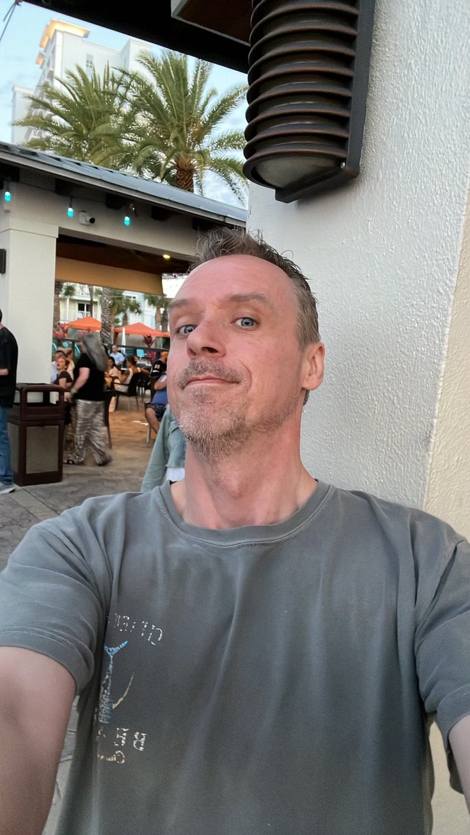 toddb7's tweet image. #Ladies #Tampa #Miami