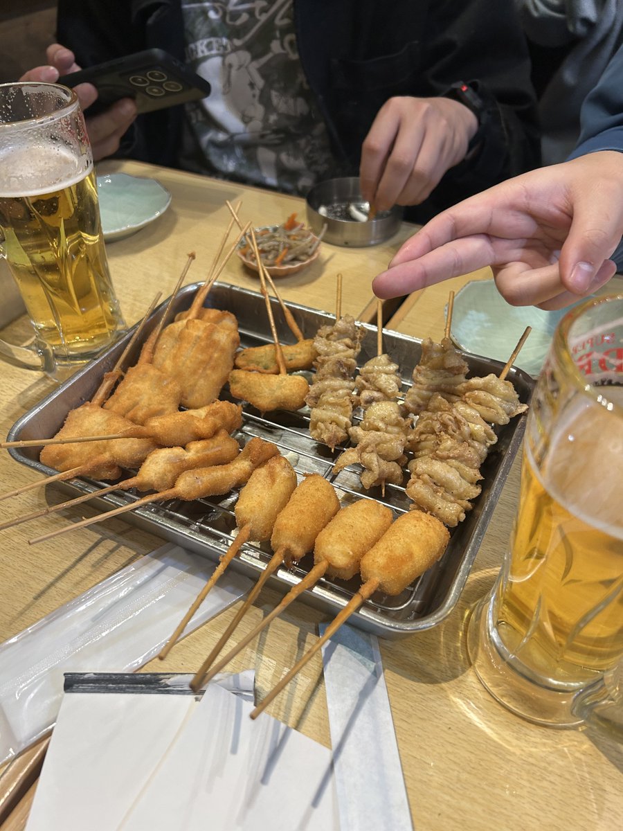 3983Eva's tweet photo. 今日も串カツ食べてる https://t.co/vMJz1xBLzH