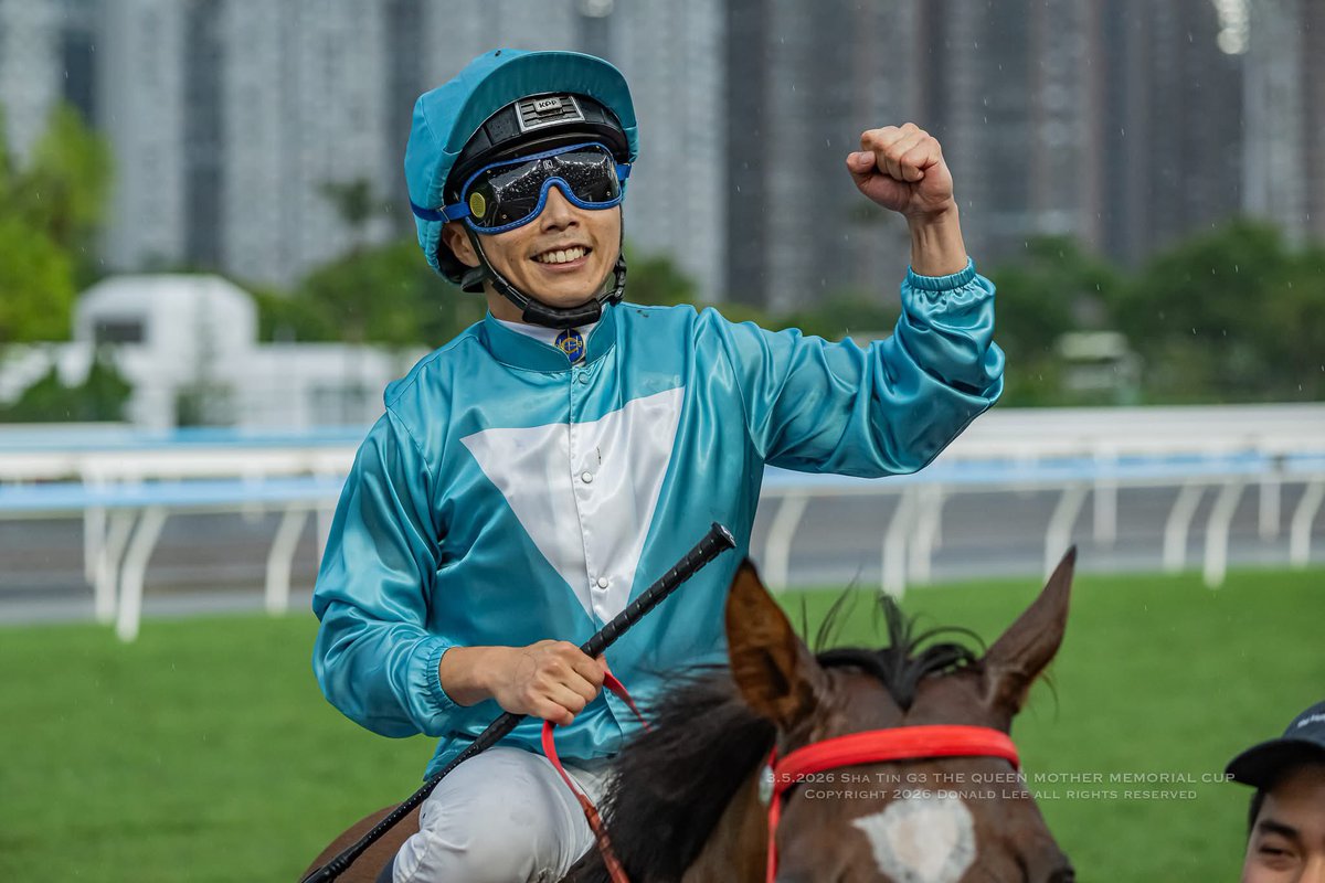 LeeMingDonald's tweet photo. Romantic Thor wins the G3 Queen Mother Memorial Cup 🏆

#HKracing https://t.co/OuoszsBY15