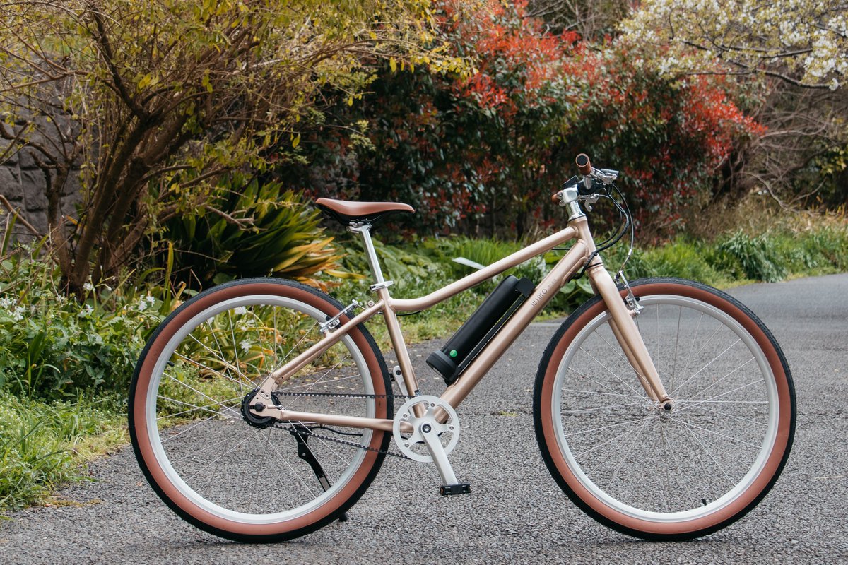 wimo_ebike's tweet photo. 今日はみどりの日。

外の空気が気持ちいい季節です。

少しだけ外に出た方も、
そうでない方も。

無理のない範囲で、
自転車で走るのもいいかもしれません。

いつもと少し違う景色が見えることがあります。

#みどりの日 #ゴールデンウィーク #サイクリング #wimo https://t.co/OMnzlNaSbp