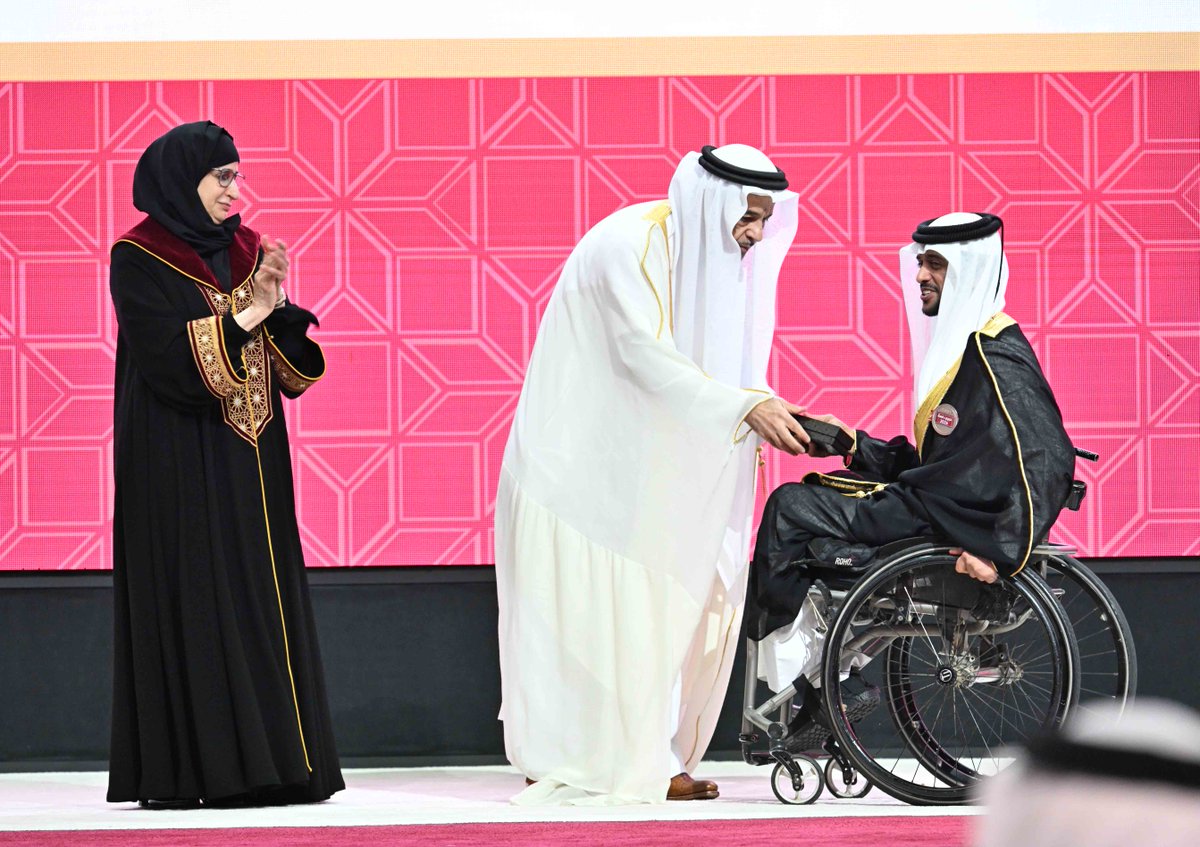جامعة قطر tweet media