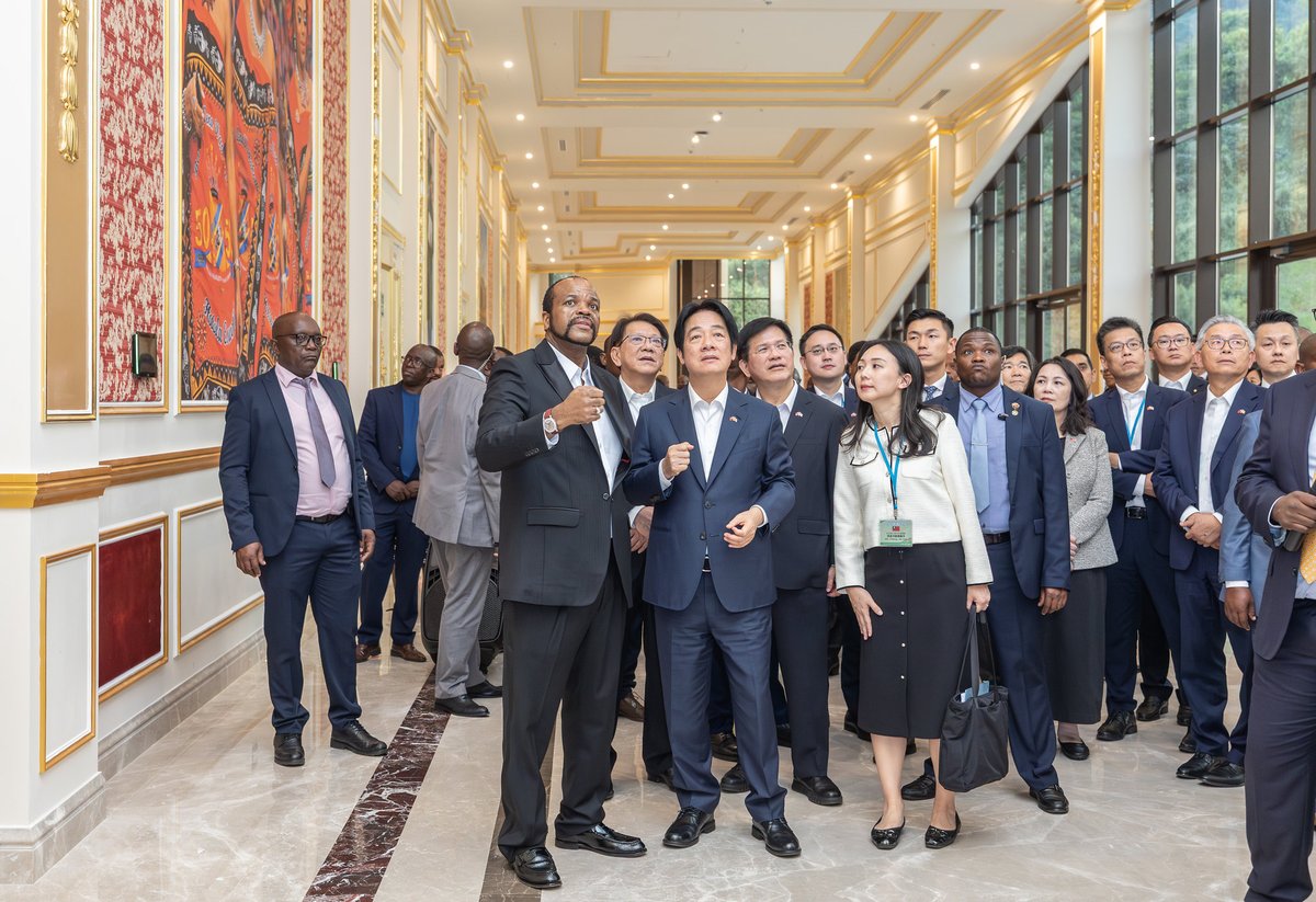 chia_lung's tweet photo. Visited Eswatini’s ICC with President @ChingteLai, accompanied by King Mswati III. The center is a Taiwan–Eswatini cooperation project blending modern design with local art. We thank the King, Queen Mother &amp; people of Eswatini for their warm hospitality &amp; steadfast support. https://t.co/D2p69iwkxO
