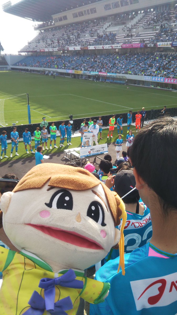 バコー tweet media