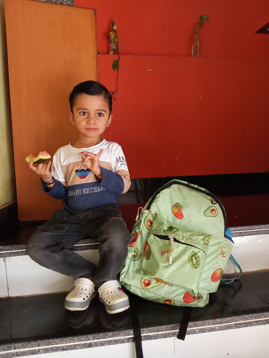 Pramodkirar111's tweet image. #today #school #sssvv