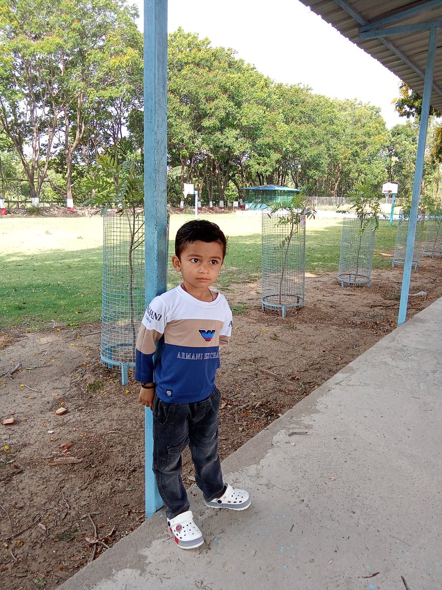Pramodkirar111's tweet image. #today #school #sssvv