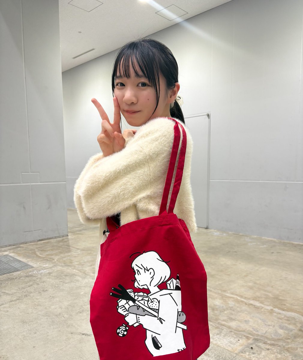 tsubakinoyuko's tweet photo. 今日の戦利品✌️😚

IDOL REPORT .mag さんのイラストを担当されてる｢さてとサラダ｣さんのト���トです！ https://t.co/cT0Vx8b3mr