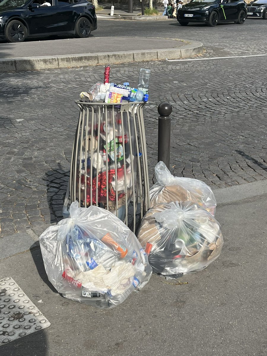 XopheRobin's tweet image. #Paris… Ne pourrait-on remettre un peu de rigueur dans la gestion de cette ville ? @Paris