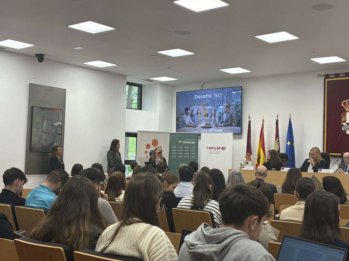 Facultad de Ciencias Económicas y Empresariales AB tweet media