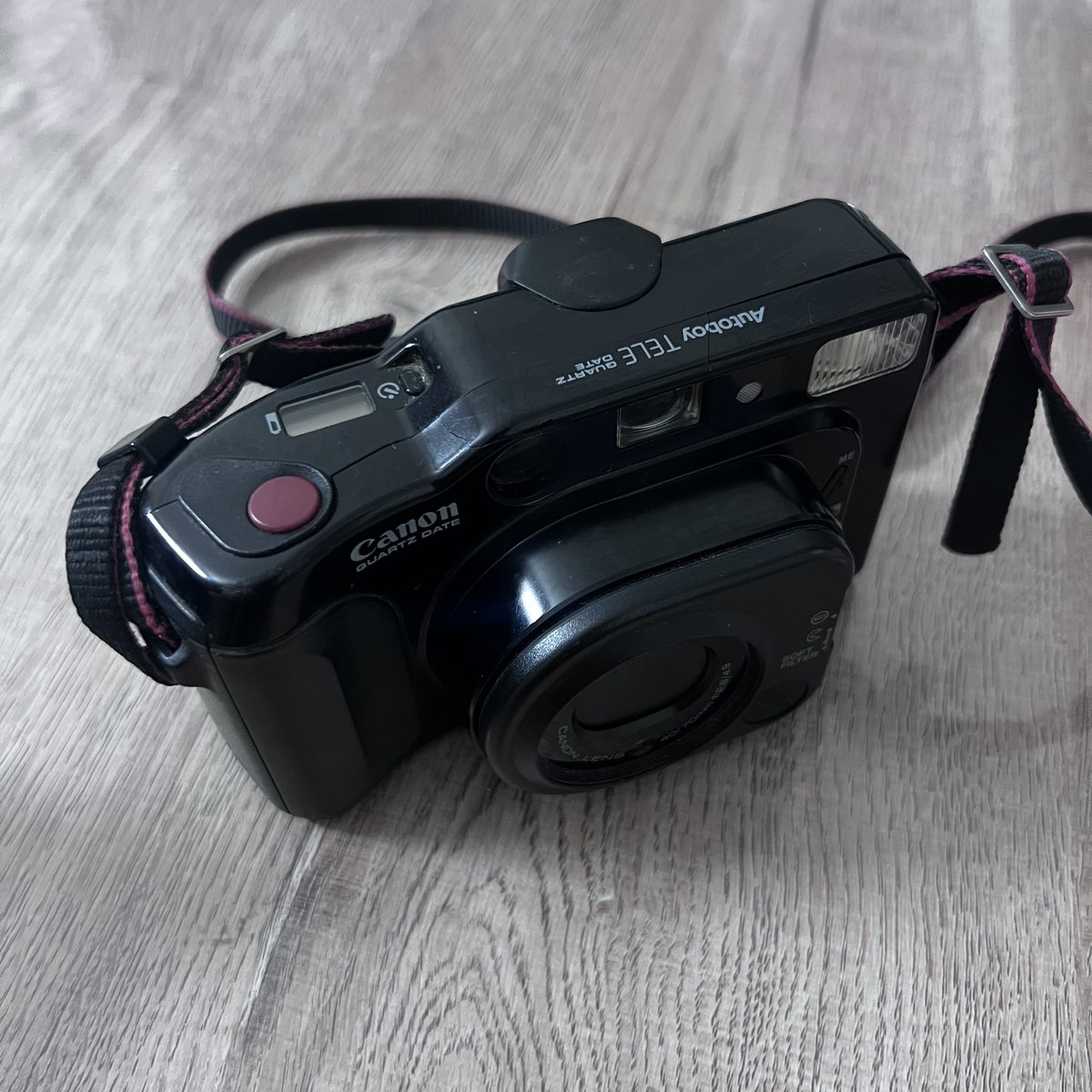 secondflooryou's tweet photo. ส่งต่อกล้องฟิล์ม Canon Autoboy tele
ราคา 1800฿ ส่งฟรี / นัดรับbtsได้

เต็มระบบ ร���บบออโต้โฟกัส
เลนส์ 40/70mm f2.8/4.9 เลนส์ใสไร้ฝ้ารา
แฟลชเลือกเปิด-ปิด auto ได้
ตั้งเวลาถ่ายได้ ใช้งานได้ปกติ
ถ่ายพาโนรามา-เฟรมปกติได้

#กล้องฟิล์ม #กล้องฟิล์มมือสอง #กล้องดิจิตอล #กล้องดิจิตอลมือสอง https://t.co/H6tr845kWR