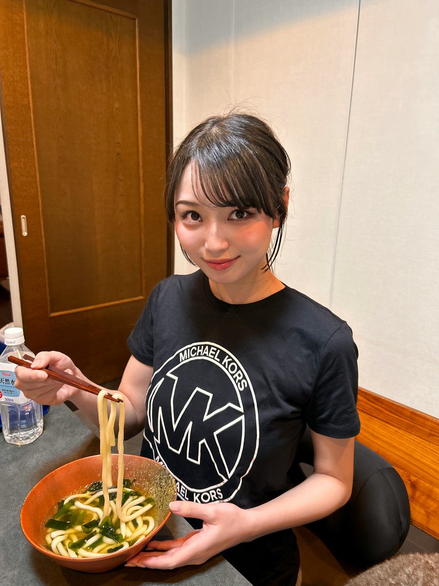 安井南 tweet media