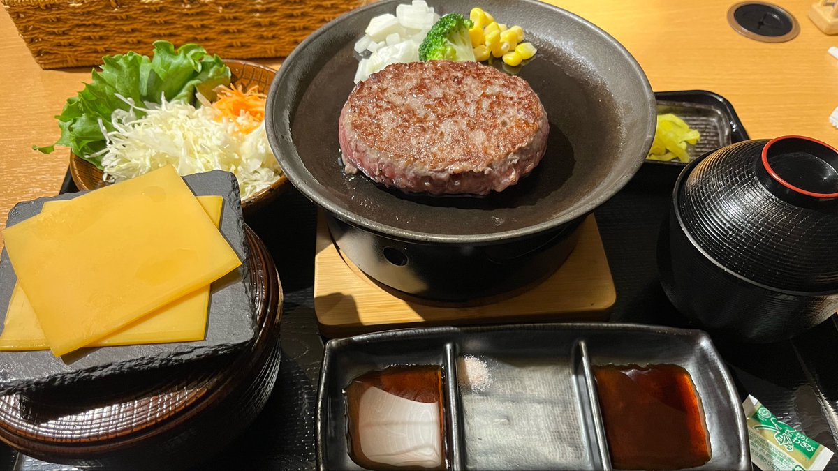 ガリア tweet media