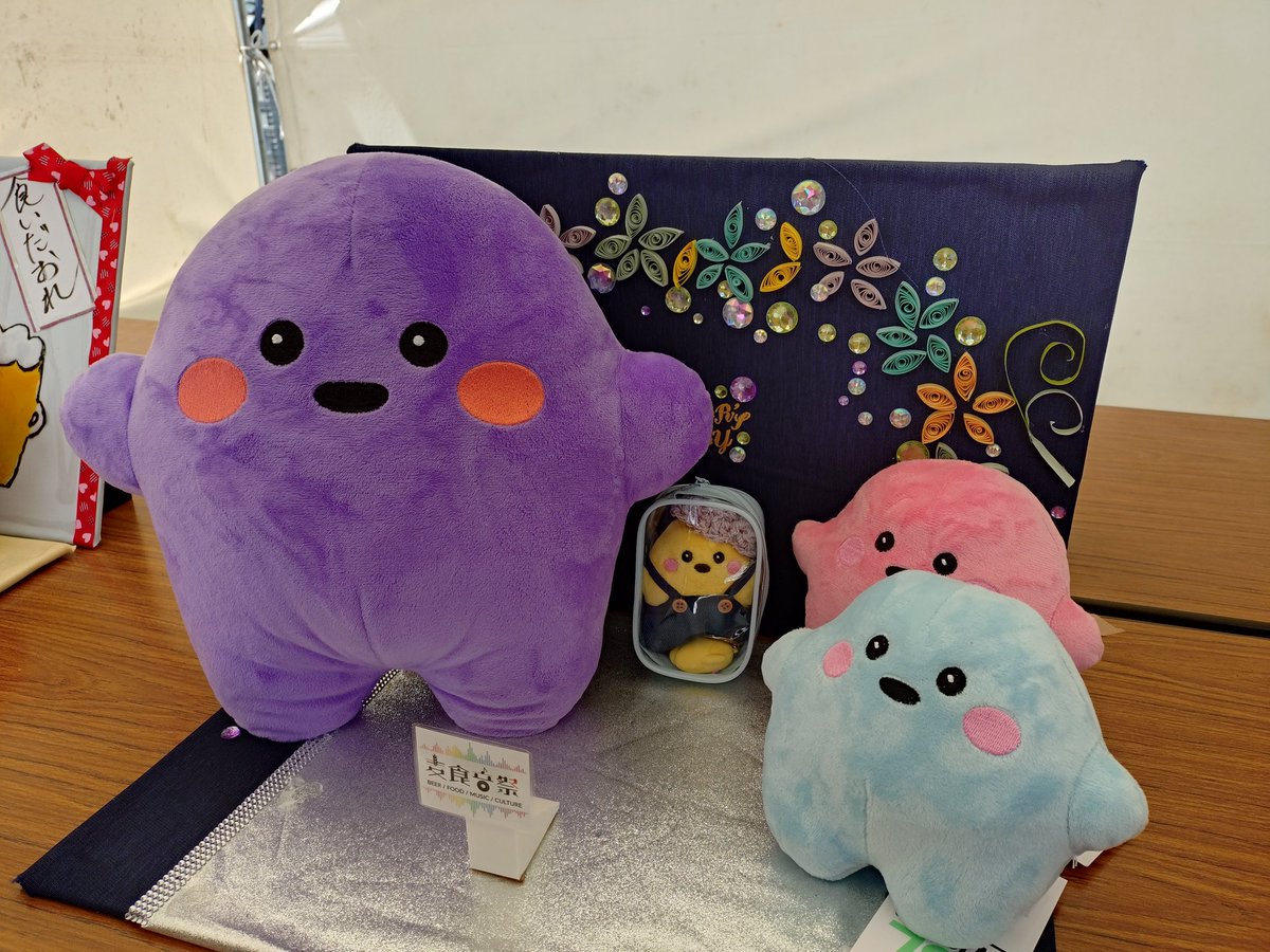 なるワレ tweet media