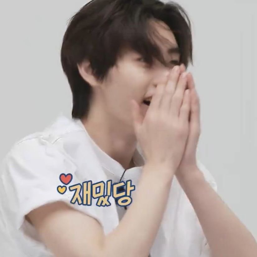 คุณเอวส้า tweet media