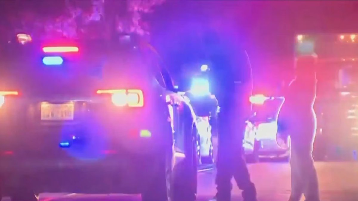 GallusGalgq's tweet image. Une #fusillade a eu lieu dans l'État de l'Oklahoma, quatre personnes ont été blessées.

#shooting #Oklahoma #Edmond