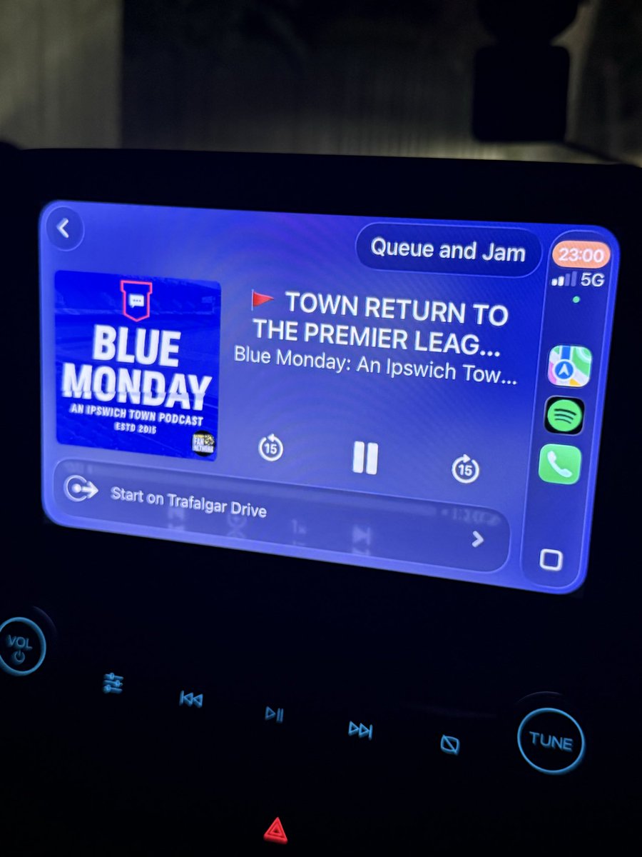 jamesitfc's tweet photo. “Do you want to call me on your drive home?”

… apologies m’lady … @BlueMondayITFC awaits #itfc https://t.co/1CBqjDUrr6