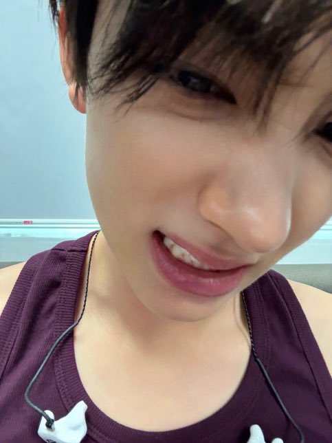 pixiejimn's tweet photo. queria mastigar ele https://t.co/mshHnP35b4