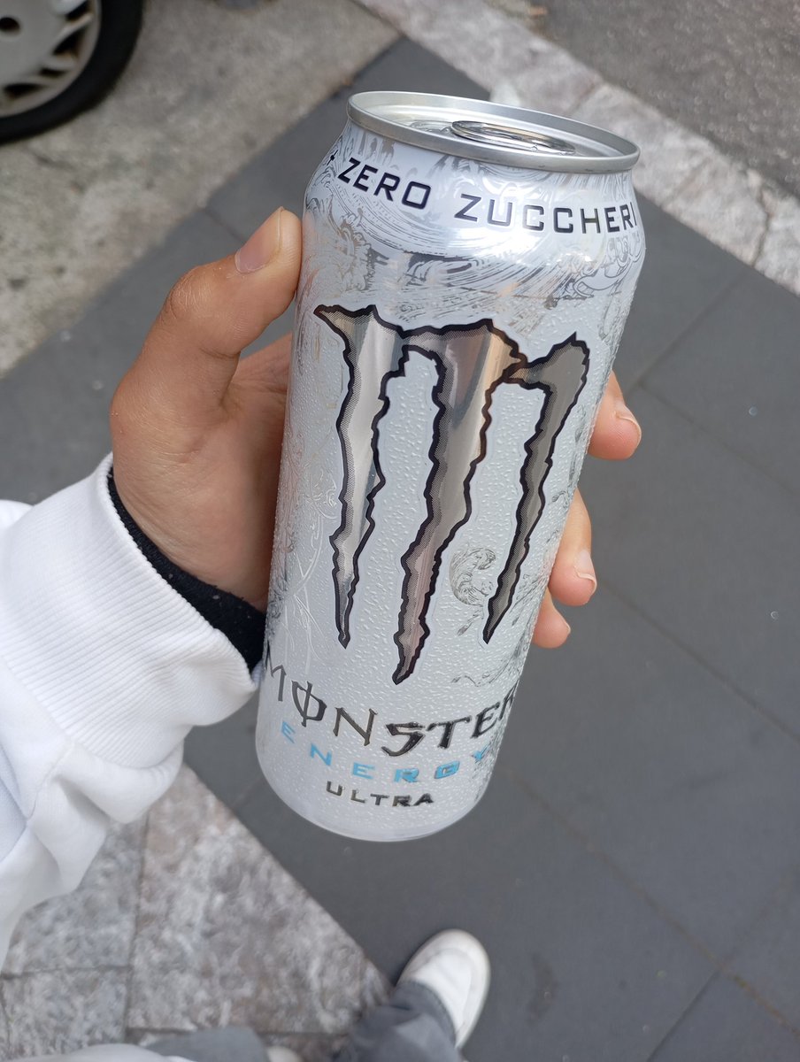 doaalasfar10469's tweet photo. Okay il my mom got me a drink n i should not water Money on another One but yk that #monter Is that wifey that doesnt leave u even if u fuck up Ur Life n the other drinks are that woman who you only hang out with when you have money to drink https://t.co/KlprIqefde