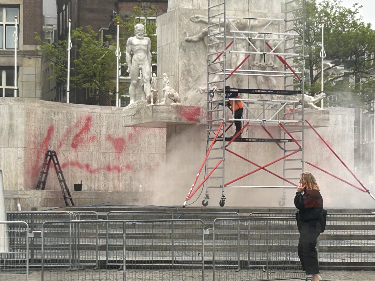 Geen woorden voor dit respectloze gajes #4mei