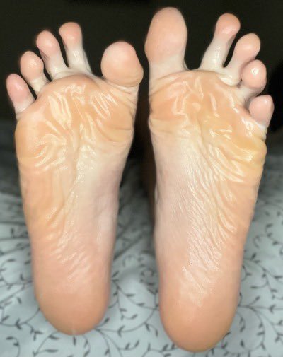 Ticklish Softies 👣 tweet media