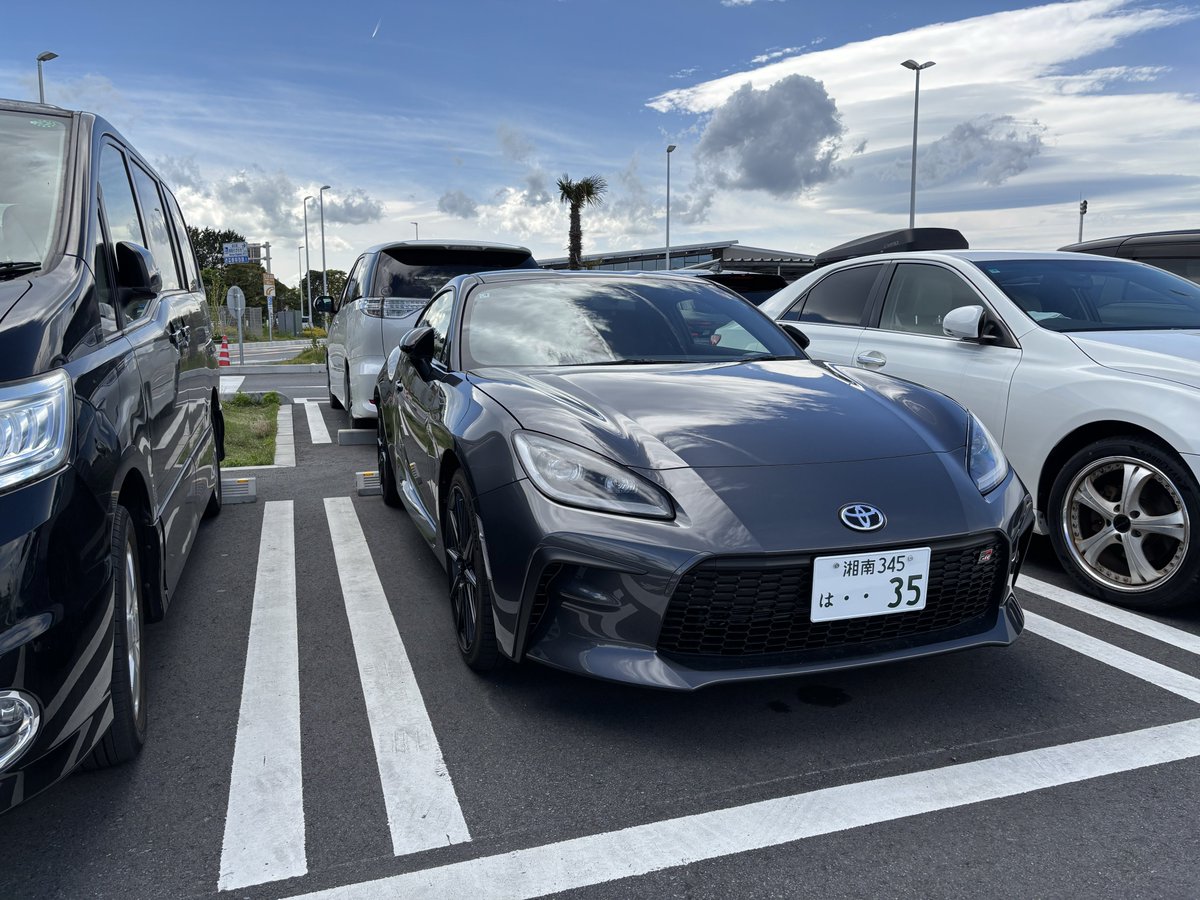 チプデー tweet media