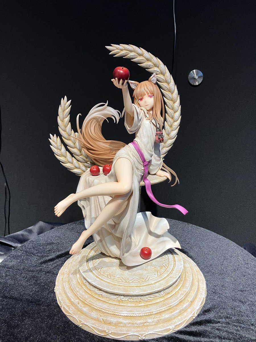 展示入れ替えのお知らせ✨ ＼ 『狼と香辛料 MERCHANT MEETS THE WISE