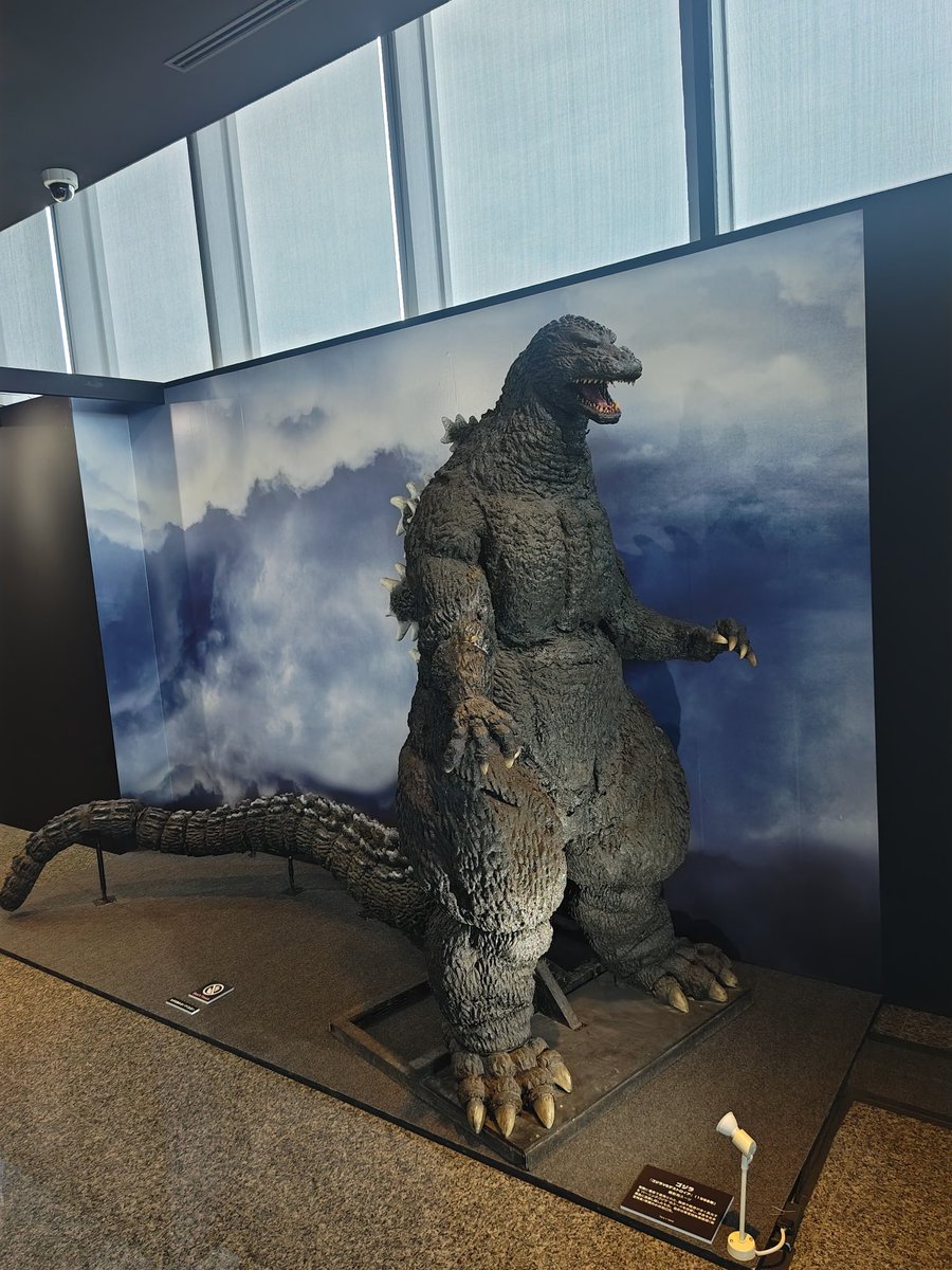 monkeyk86's tweet photo. どうしても気になって、ゴジラ博行って来ました！
幼少期に戻った感じで興奮してしまった🤣
#ゴジラ博in新潟 https://t.co/5VhpX2Mhiz