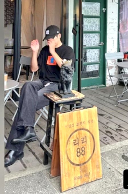 _loveSeowon0415 tweet media