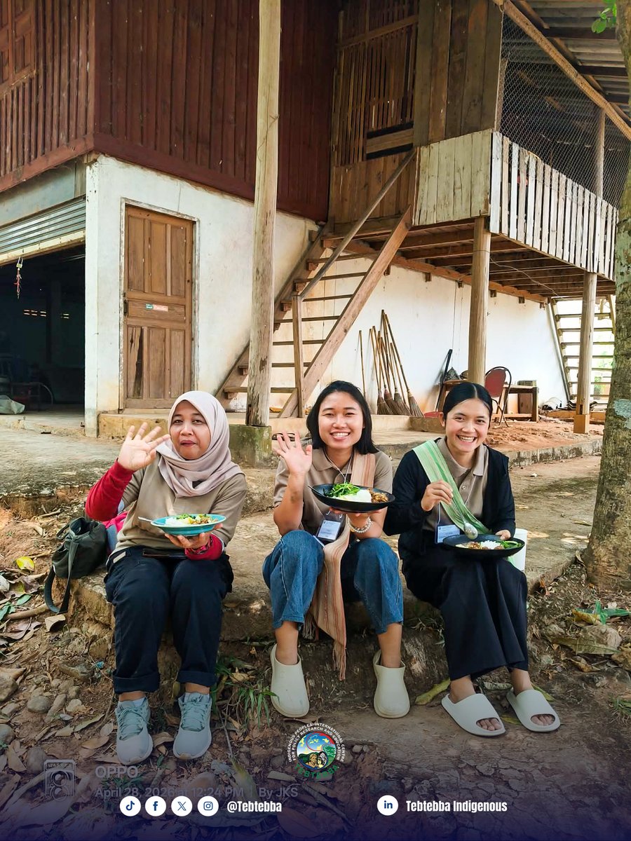 tebtebba's tweet photo. #CommunityVisit: During the IPAF Cycle 6 Learning Exchange in Chiang Mai, at the same time, the other group also visited the Huay Ee Khang community, located in Mae Win Sub-district of Mae Wang District, Chiang Mai Province.

During the visit, partners engaged in the dyeing process by creating their own art and designs, tried making inhalers from medicinal plants found in the forest, and explored two women-managed forests: Keu Neu Mue (hill evergreen forest or Women’s Forest) and the De Paw Thoo forest (Umbilical Forest).
Through these exchanges, partners observed strong collaboration between youth and elders, which enhanced the transmission of knowledge. They also noted the community’s well-documented traditional practices, the use of traditional knowledge to support livelihoods, successful demarcation of territories, the leadership of women, and their enduring commitment to self-determination.

Huay Ee Khang is a Karen (Pgakenyaw) community that pioneered the concept of an Indigenous Women’s Forest. This initiative promotes sustainable forest use while empowering women and safeguarding traditional knowledge. The community is also known for its traditional weaving, seed banking, and Indigenous marketing, alongside teaching natural dyeing processes that connect culture, livelihood, and conservation.

Click to know more about the community: https://t.co/zd4smyFqXU

#WeAreIndigenous #IPAF #IndigenousWomen #IndigenousKnowledge #KarenCommunity