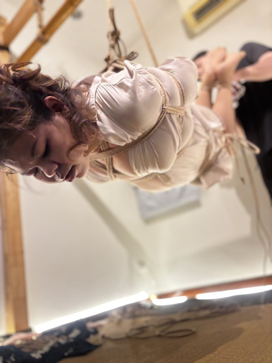 Peachy564's tweet photo. Rope  : @Sun_Patchara 
Bunny : Peachy 🍑 
Event :  Shibari salon &amp; BDSM Lab 
@thailandbdsm 
Location: @DecembearBKK 
Foto : น้องหมาขาว https://t.co/fPgFZeBJTz