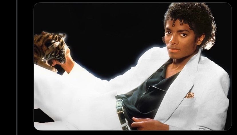 ThemalikHQ's tweet image. Michael Jackson: *dies 2009* 
Billboard 2026: #3 

Other artists: *drop album + 50 TikToks* 
Billboard: #47 

Talent really hits different 😭

#MichaelJackson #MJ #KingOfPop #Music #Billboard