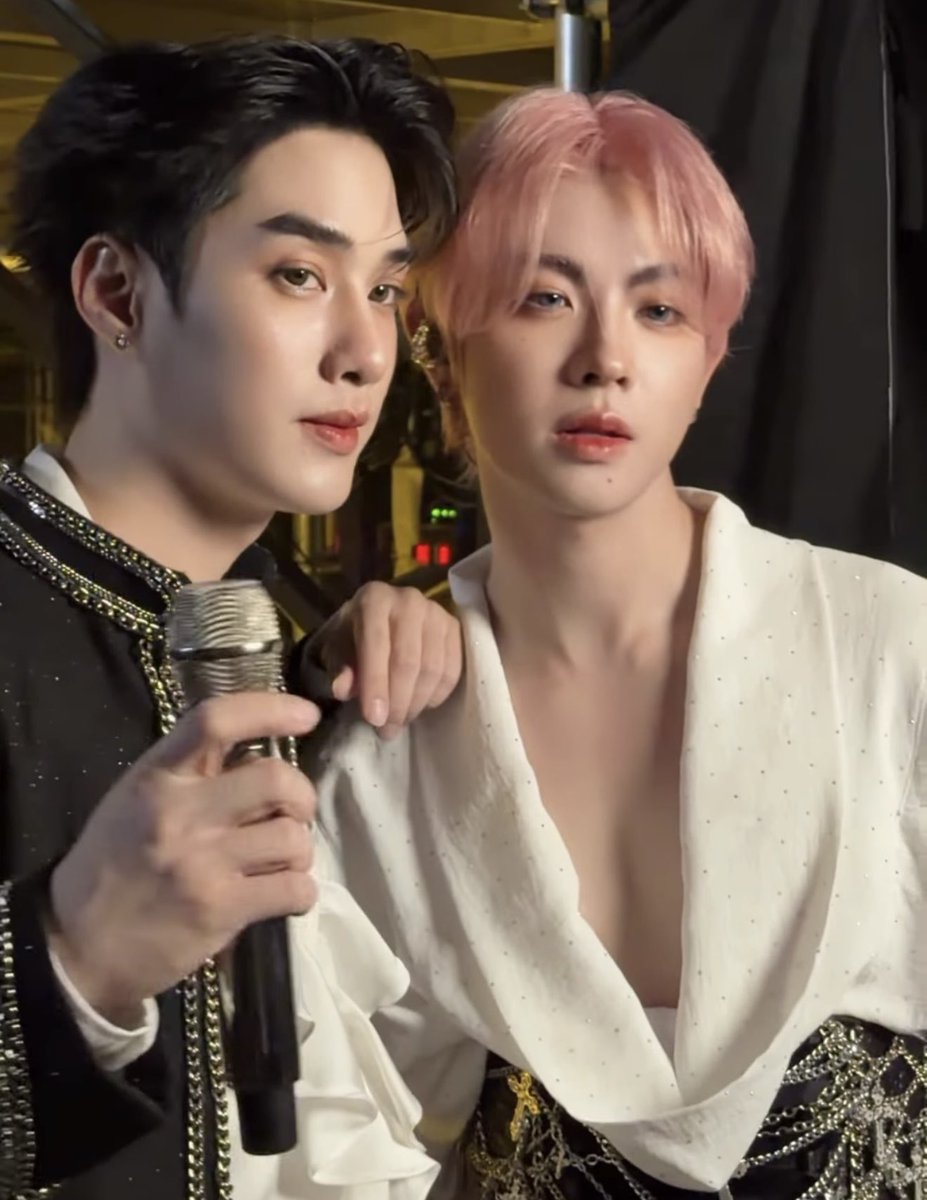 ฮัลโหลโกร๋ โหม๋บอกโสด tweet media