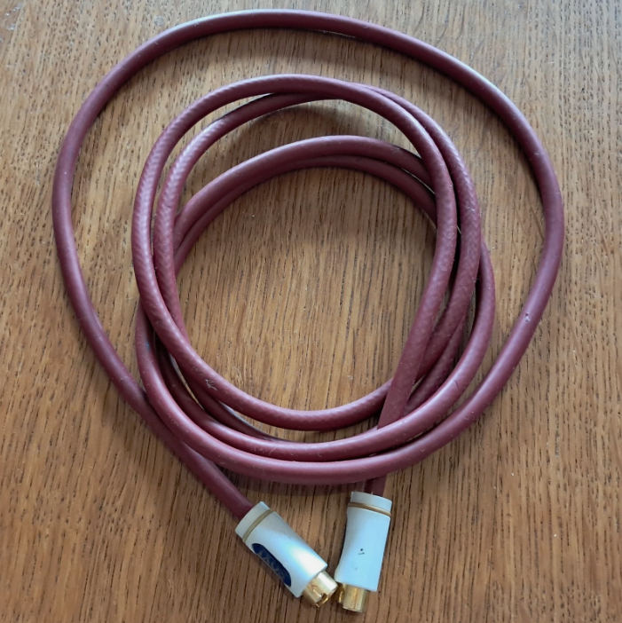 DaisyRain001's tweet image. High quality IXOS S-Video cable (male to male plug) 1.9m ebay.us/m/dgUCk0 #IXOSCable #Cable