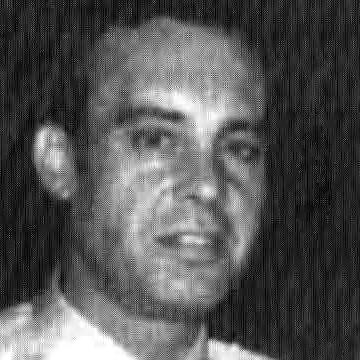 _FundacionVT's tweet image. Siempre en la #memoria. El 04-05-1983, JULIO SEGARRA BLANCO, teniente @policia, fue asesinado en Bilbao por #ETA. Los etarras intentaban secuestrarle cuando fueron sorprendidos por el @policia Pedro Barquero. Tres personas fallecieron. Tenía 50 años.
rtve.es/memoriadevida/…
(3)