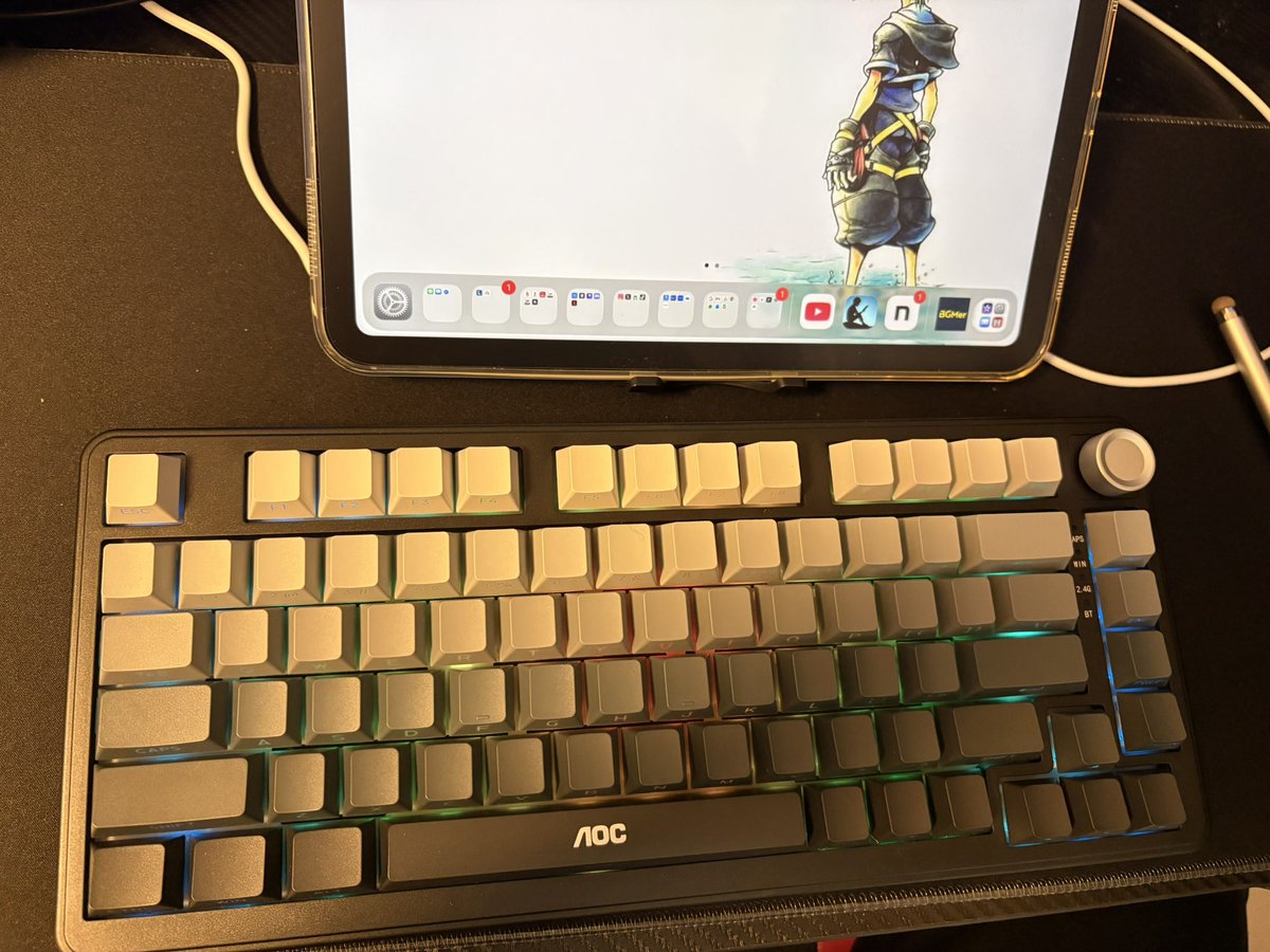 ウーパーマン tweet media