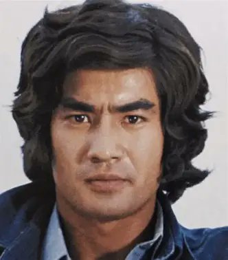 好きな役者さん153
私のヒーロー、藤岡弘さん。仮面ライダー(1971年)本郷猛の 人間に戻れぬ悲しみを背負い、改造人間ゆえ孤独に悪と戦う姿は今のライダーと別物。これこそ仮面ライダー。
映画:日本沈没(1973年)も代表作。ラストの場面、主人公の小野寺が貨物列車の中で疲れ果てている姿を忘れられない