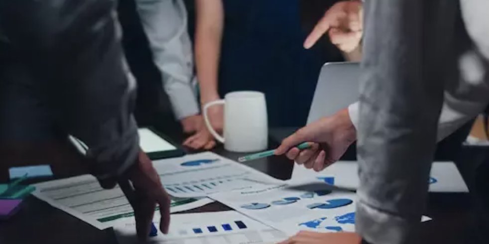 trudydarwin's tweet image. #Companies need to identify the concrete #business challenge and then apply #AI to solve it.

bit.ly/4tLFu7v

#ArtificialIntelligence #AIStrategy #BusinessLeadership #DigitalTransformation #AIAdoption #EnterpriseAI #FutureOfBusiness