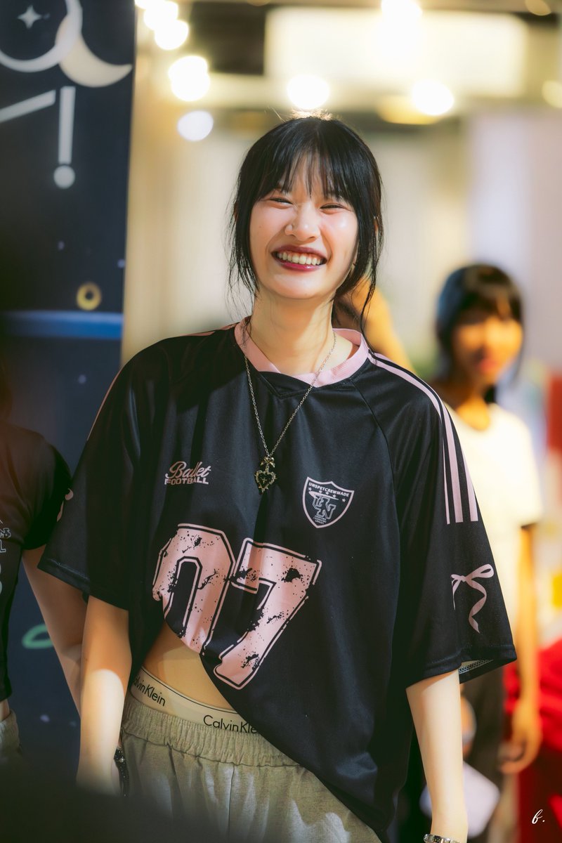 ก็บอกว่าชื่อบีจุดไง🦋🤏🏻 tweet media