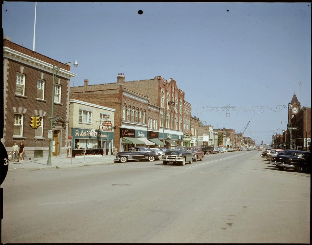 oldcanadaseries's tweet photo. Collingwood, Ontario in 1959. https://t.co/OErUpcWPp1