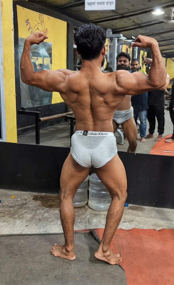 ikramkhansm's tweet photo. ঠিক আছি 
#virałpost #gym https://t.co/lXrGs1PnlA