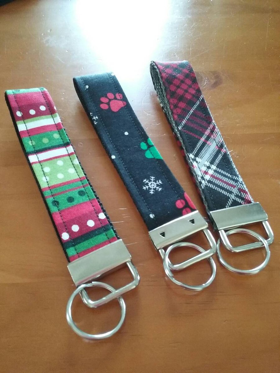 KingdomShop7's tweet image. Key fob, Keychain,  Key holder, Wristlet, Christmas print key rings, Wrist Key Holder,  Key Fob Key Chain, Gift ideas, Stocking stuffer tuppu.net/b0b13f01 #Artisancrafted #Easter #handcrafted #Handmadegifts #giftsunder10 #WristKeyHolder