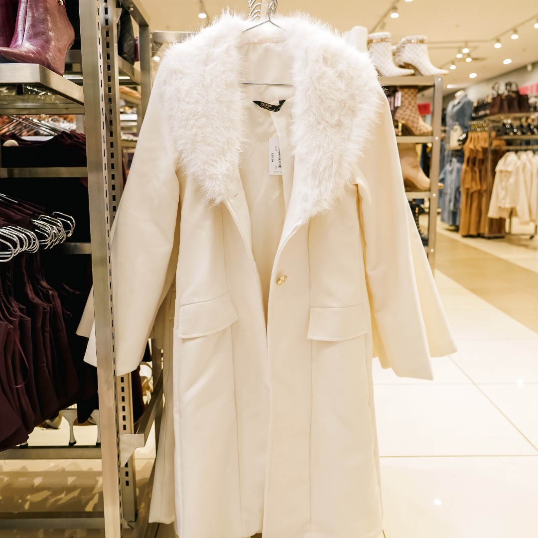 LibMidlandsMall's tweet photo. Chic jackets, must-have boots, and bags she’ll love – because Mom deserves a little extra this Mother’s Day.  Shop the range in-store at Legit today. https://t.co/DsiKxDiX1Y