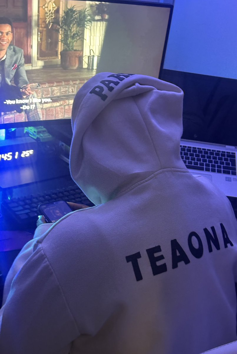 TEAONA🦅 tweet media